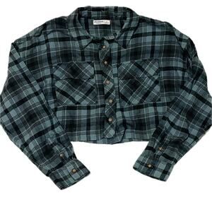 Arizona Womens Juniors Plaid Cropped Long Sleeve Button Down Top, Gray - Large